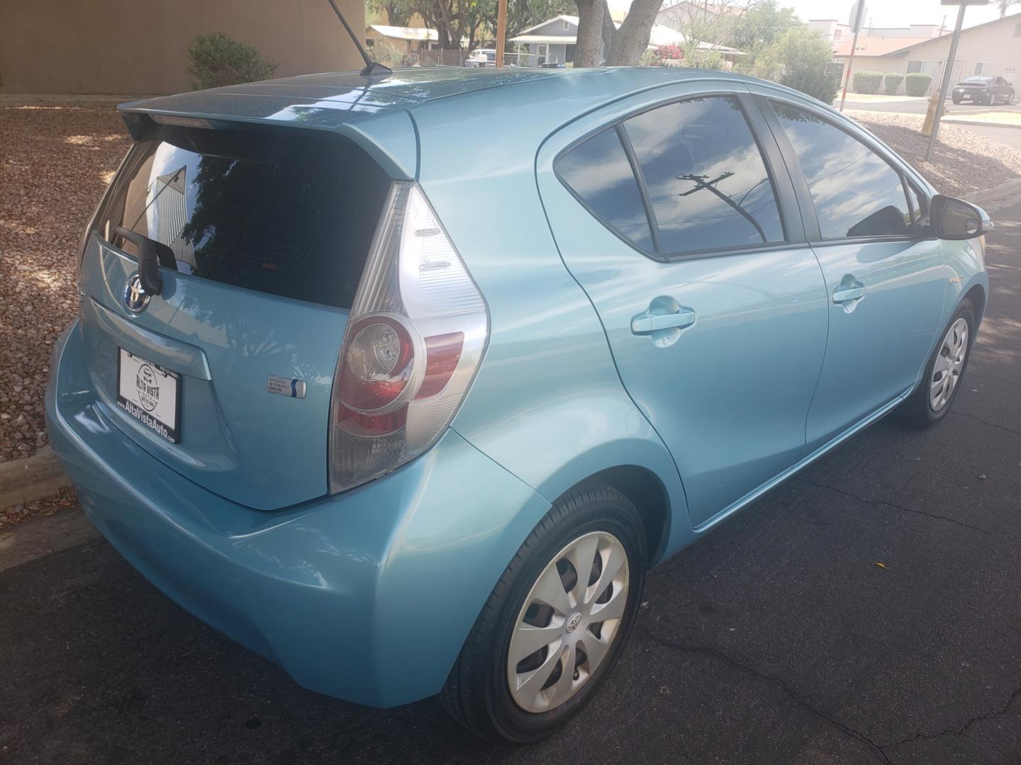 2013 Toyota Prius c C (JTDKDTB36D1) with an 1.5L L4 16V DOHC TURBO engine, Continuously Variable Transmission transmission, located at 323 E Dunlap Ave., Phoenix, AZ, 85020, (602) 331-9000, 33.567677, -112.069000 - 2013 Toyota Prius C,..... EXCELLENT condition, A Real Must See!!.... No accidents, Power everything, Ice cold ac, Stereo/CD player, bluetooth, phone sync, Clean black and gray interior with gray cloth seats in near perfect condition, power windows, power door locks, clean Arizona title, Runs and Dri - Photo#3